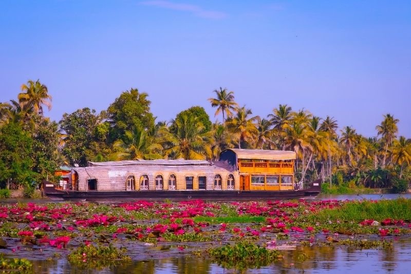 Kerala full-day sightseeing tours by NT Holidays Madurai