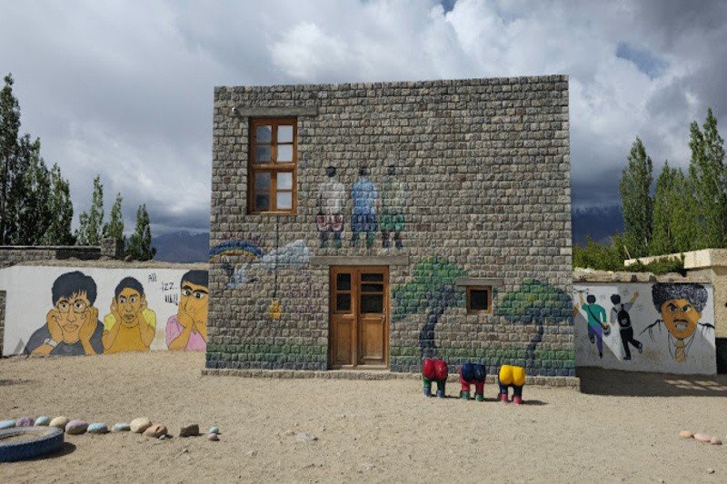 Rancho School